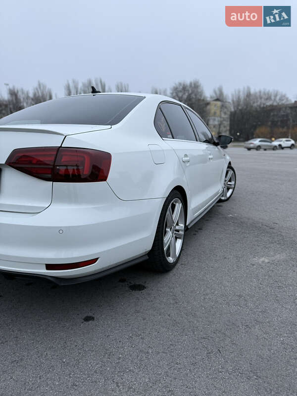 Седан Volkswagen Jetta 2016 в Запоріжжі фото 23 Седан Volkswagen Jetta 2016 в Запоріжжі