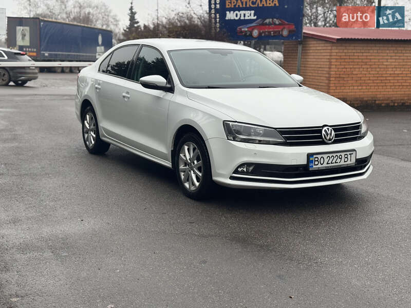 Седан Volkswagen Jetta 2015 в Тернополі фото 3 Седан Volkswagen Jetta 2015 в Тернополі