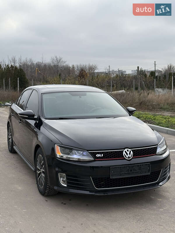 Седан Volkswagen Jetta 2014 в Днепре