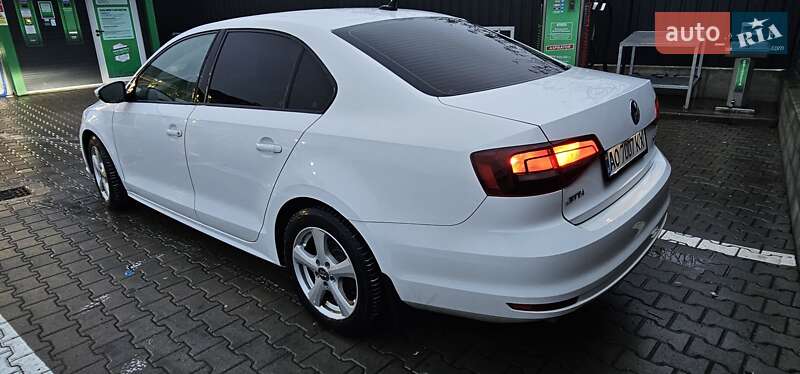 Седан Volkswagen Jetta 2016 в Тячеві фото 3 Седан Volkswagen Jetta 2016 в Тячеві
