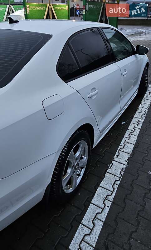 Седан Volkswagen Jetta 2016 в Тячеві фото 9 Седан Volkswagen Jetta 2016 в Тячеві