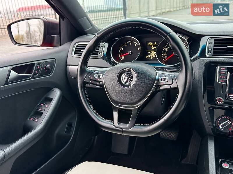 Седан Volkswagen Jetta 2016 в Києві