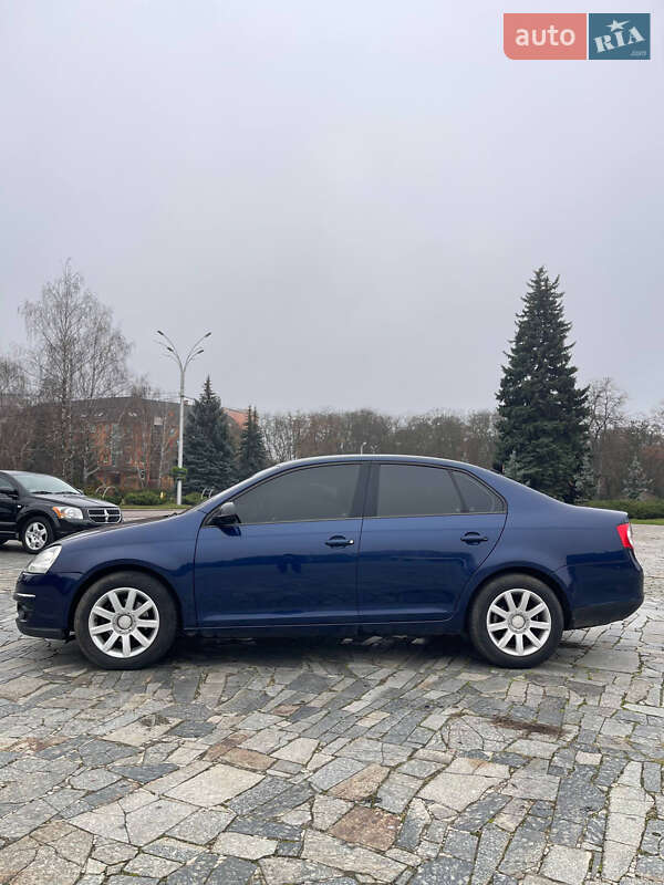 Седан Volkswagen Jetta 2006 в Кременчуці