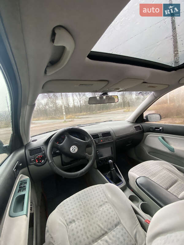 Седан Volkswagen Jetta 2003 в Чернігові