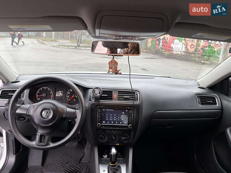 Седан Volkswagen Jetta 2014 в Харькове