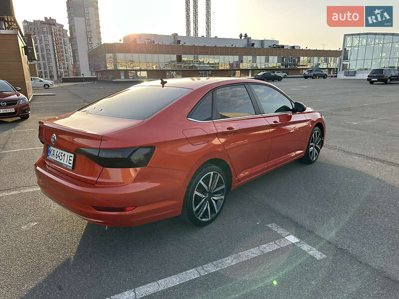 Седан Volkswagen Jetta 2019 в Киеве