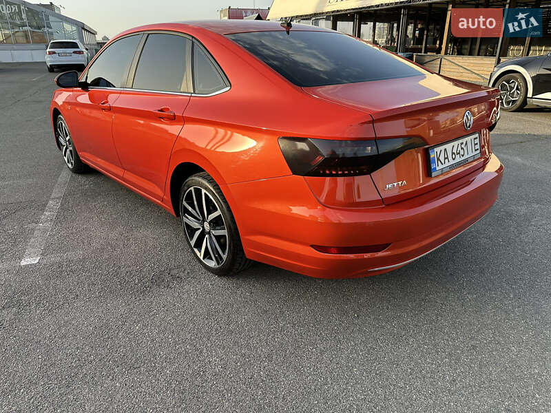 Седан Volkswagen Jetta 2019 в Киеве