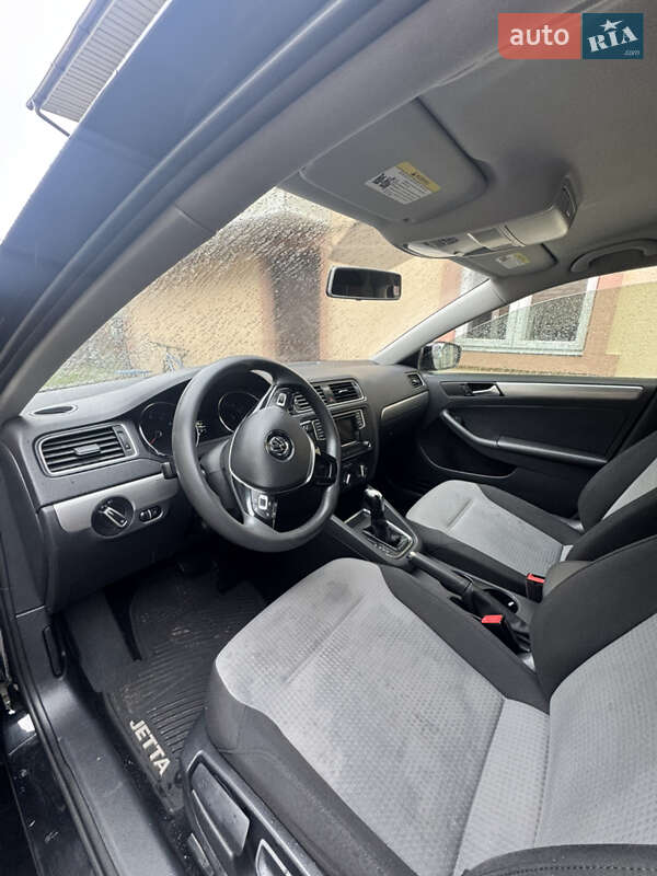 Седан Volkswagen Jetta 2017 в Святопетрівське