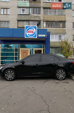 Седан Volkswagen Jetta 2015 в Харькове