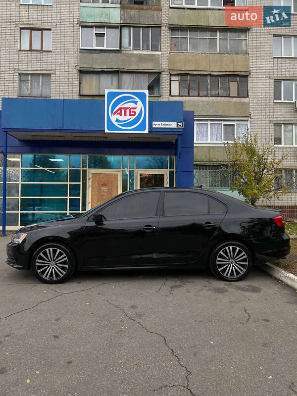 Седан Volkswagen Jetta 2015 в Харкові