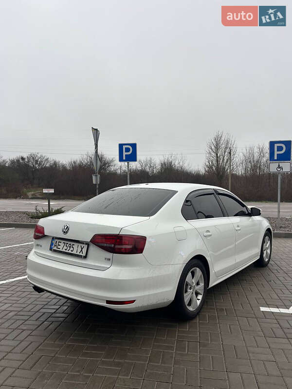 Седан Volkswagen Jetta 2017 в Кропивницькому фото 4 Седан Volkswagen Jetta 2017 в Кропивницькому
