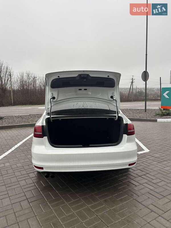 Седан Volkswagen Jetta 2017 в Кропивницькому фото 6 Седан Volkswagen Jetta 2017 в Кропивницькому