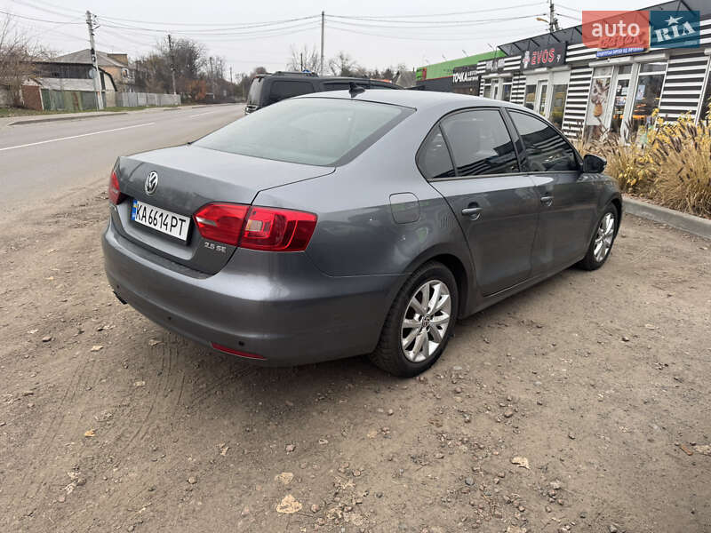 Седан Volkswagen Jetta 2011 в Киеве