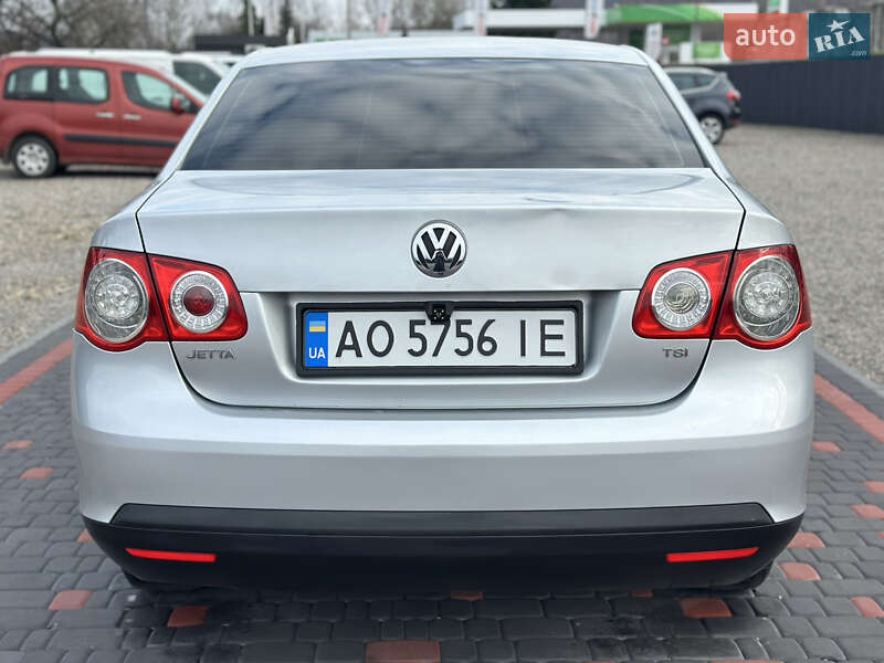 Седан Volkswagen Jetta 2010 в Берегово