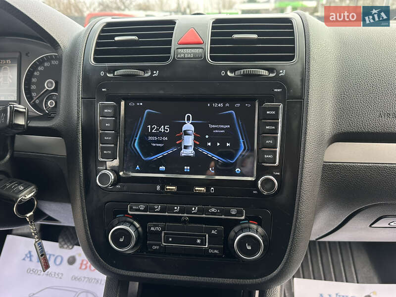 Седан Volkswagen Jetta 2010 в Берегово