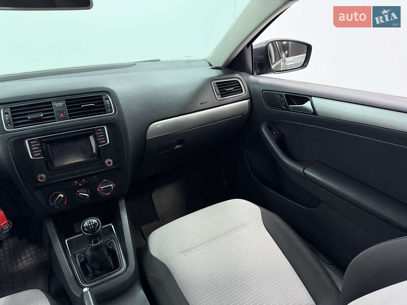 Седан Volkswagen Jetta 2017 в Одессе