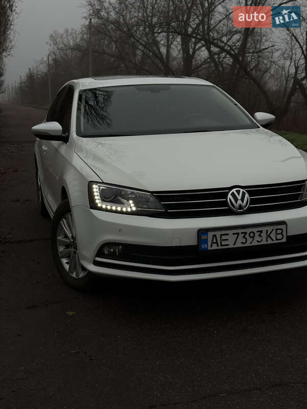 Седан Volkswagen Jetta 2015 в Верхньодніпровську фото Седан Volkswagen Jetta 2015 в Верхньодніпровську