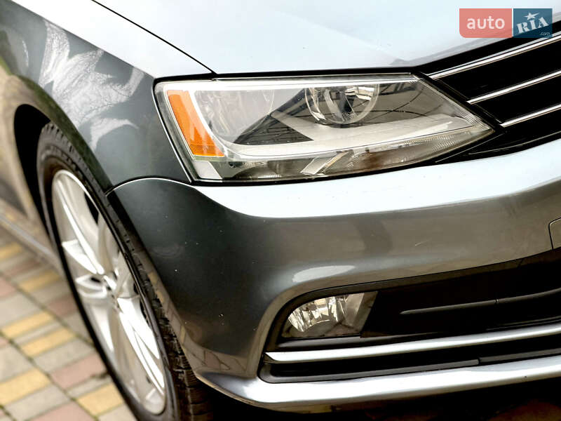 Седан Volkswagen Jetta 2015 в Дніпрі