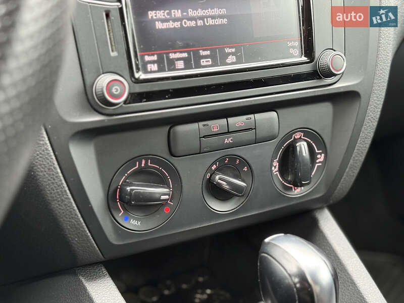 Седан Volkswagen Jetta 2015 в Киеве фото 20 Седан Volkswagen Jetta 2015 в Киеве