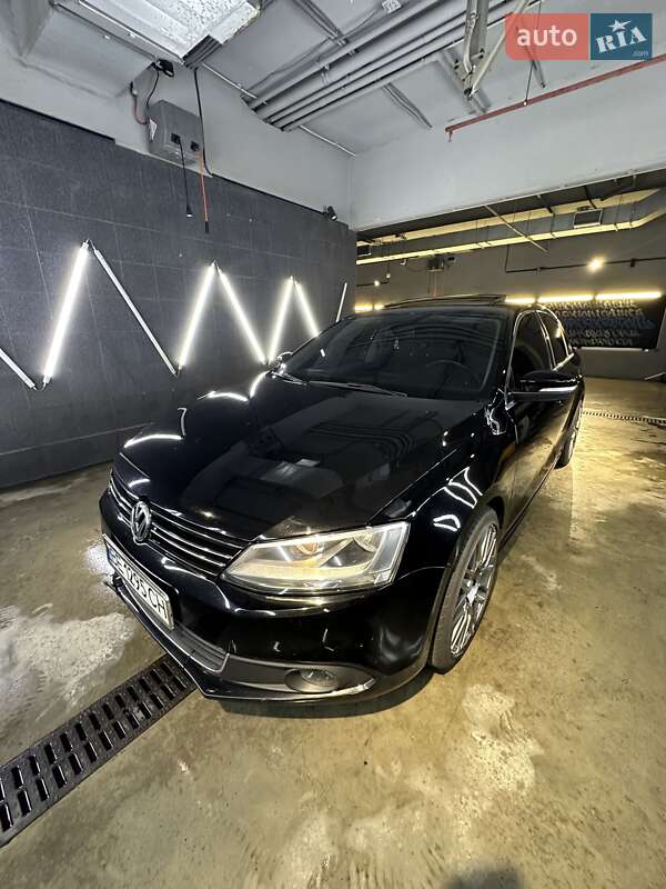 Седан Volkswagen Jetta 2014 в Одесі