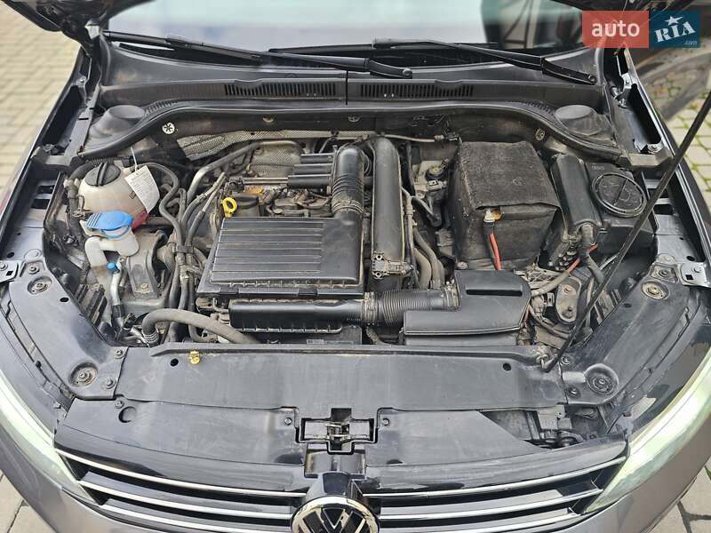 Седан Volkswagen Jetta 2016 в Черкассах