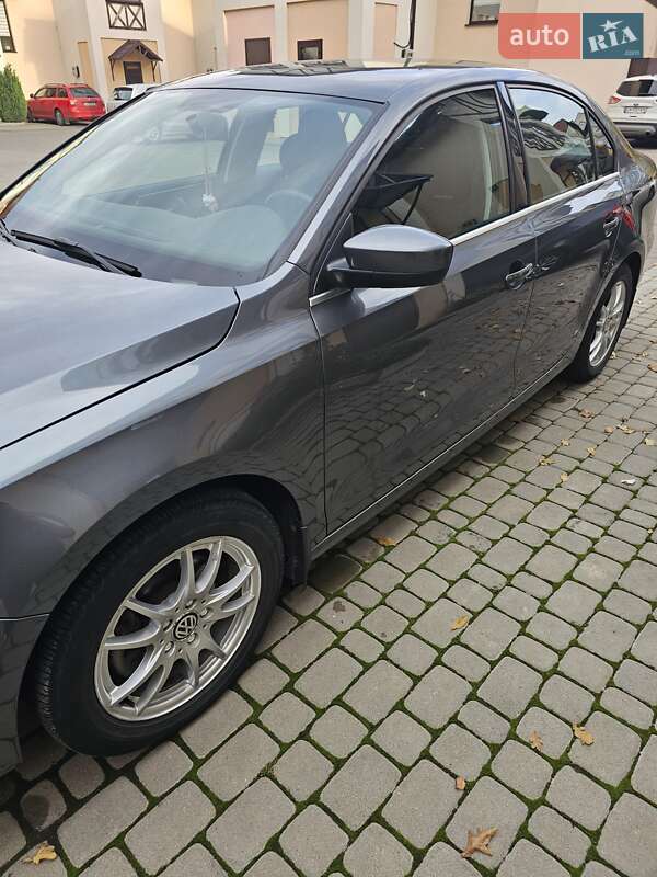 Седан Volkswagen Jetta 2016 в Черкассах