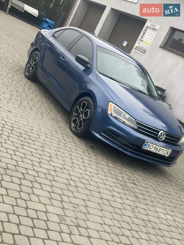 Седан Volkswagen Jetta 2015 в Городку
