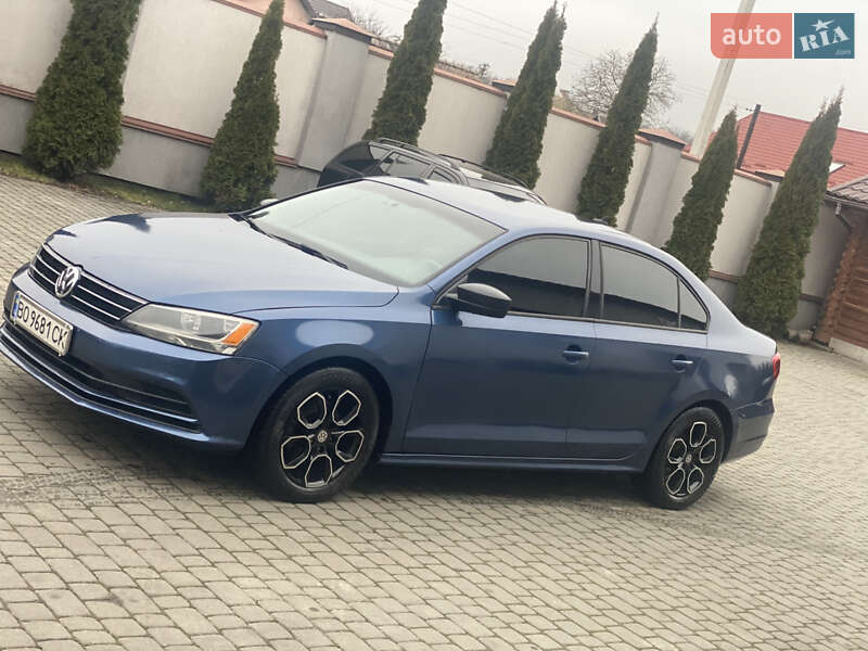 Седан Volkswagen Jetta 2015 в Городку