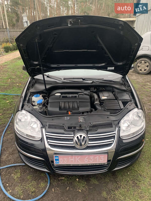 Седан Volkswagen Jetta 2006 в Черкассах