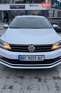 Седан Volkswagen Jetta 2016 в Львове