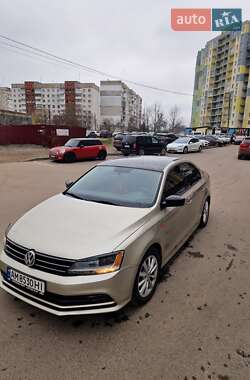 Седан Volkswagen Jetta 2015 в Житомире