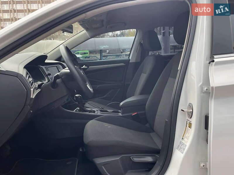 Седан Volkswagen Jetta 2020 в Киеве фото 20 Седан Volkswagen Jetta 2020 в Киеве
