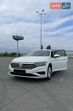 Седан Volkswagen Jetta 2018 в Киеве