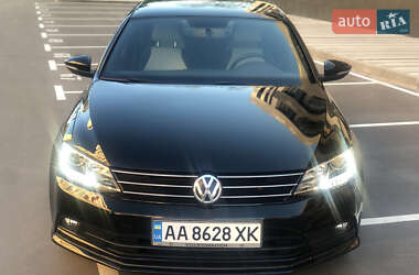 Седан Volkswagen Jetta 2015 в Киеве