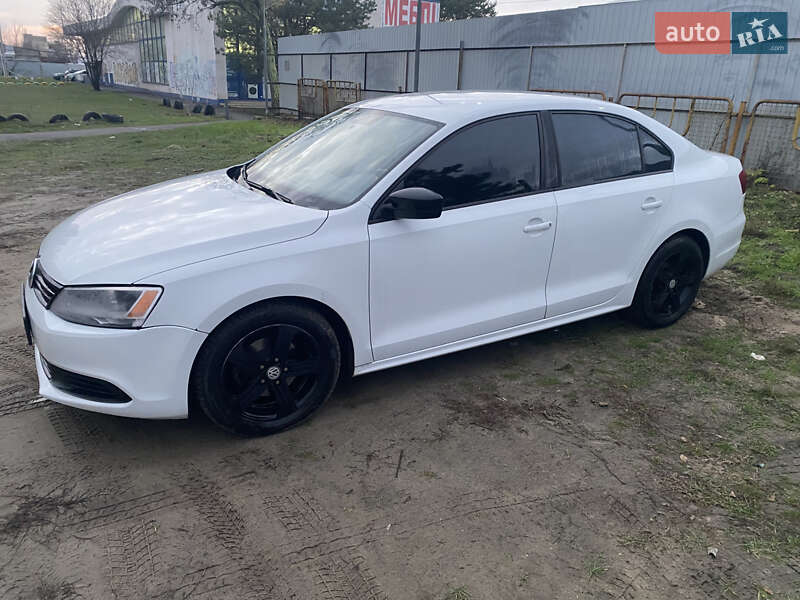 Седан Volkswagen Jetta 2014 в Дніпрі