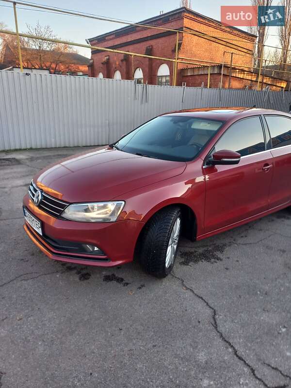 Седан Volkswagen Jetta 2016 в Кропивницькому