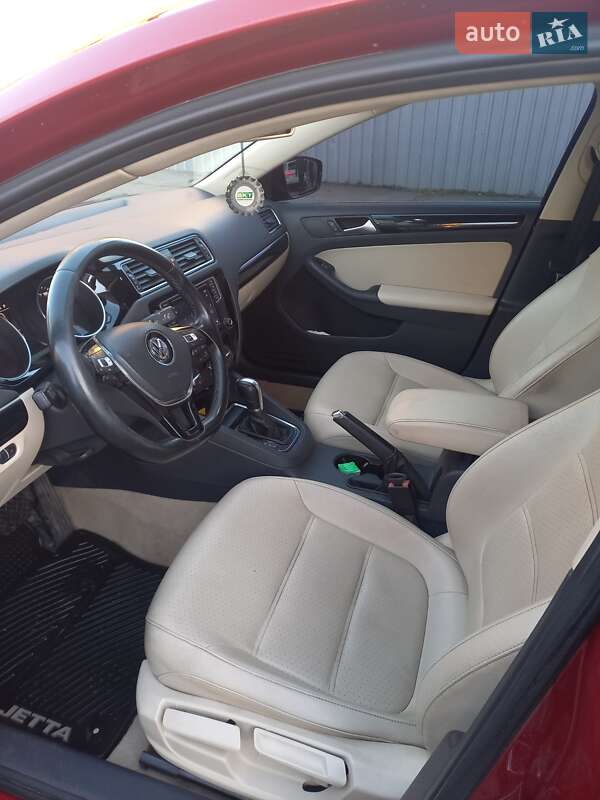 Седан Volkswagen Jetta 2016 в Кропивницькому