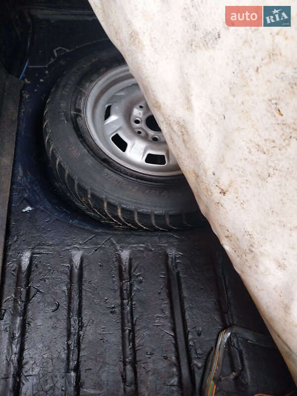 Седан Volkswagen Jetta 1989 в Черновцах