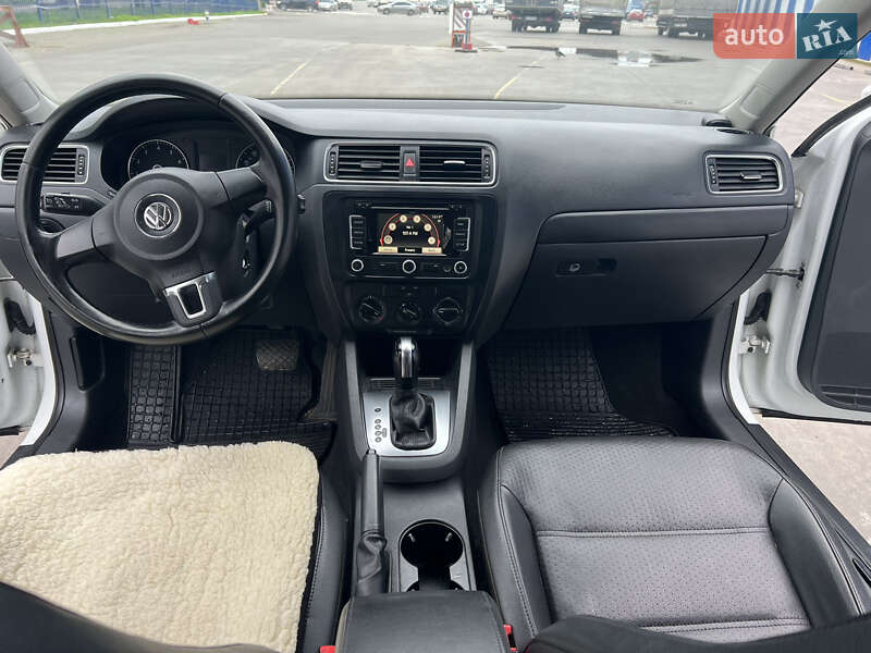 Седан Volkswagen Jetta 2014 в Одессе фото 12 Седан Volkswagen Jetta 2014 в Одессе