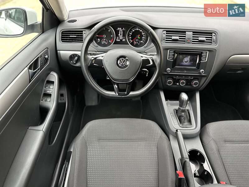 Седан Volkswagen Jetta 2016 в Одессе