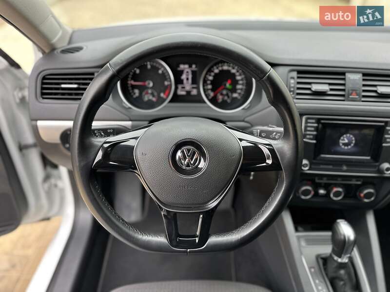 Седан Volkswagen Jetta 2016 в Одессе