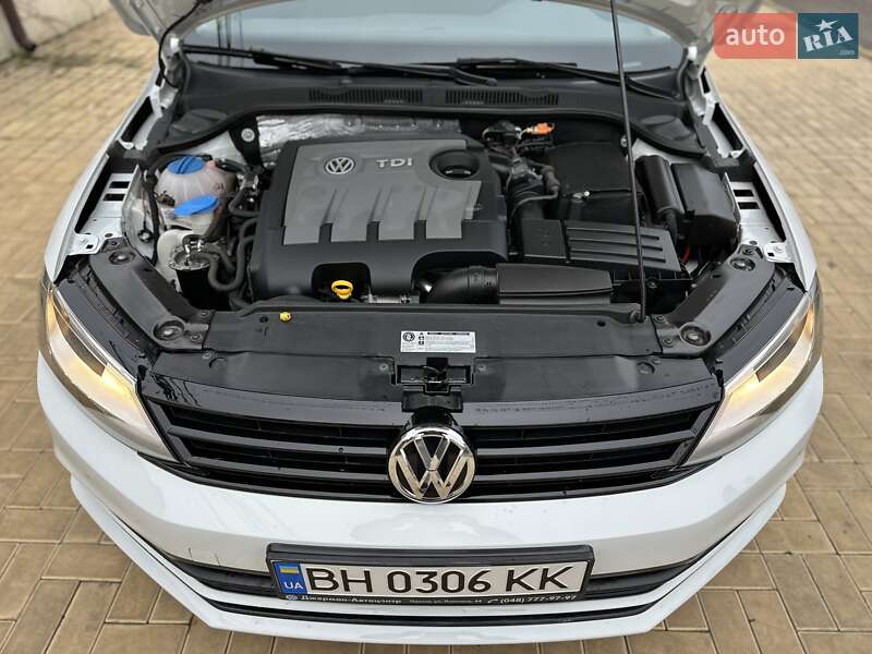 Седан Volkswagen Jetta 2016 в Одессе