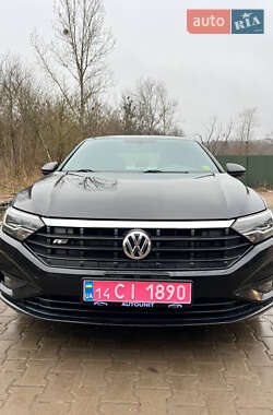 Седан Volkswagen Jetta 2020 в Львове