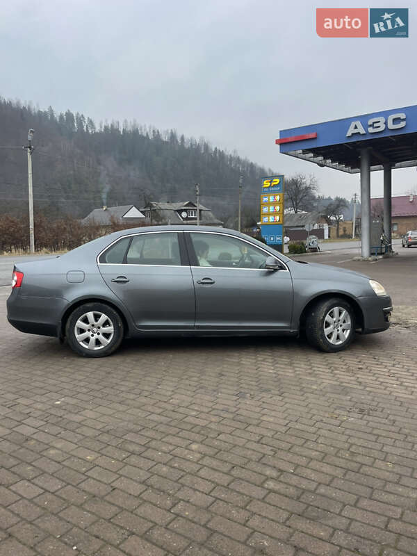 Седан Volkswagen Jetta 2006 в Косове