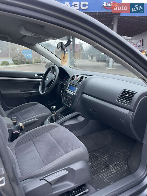 Седан Volkswagen Jetta 2006 в Косове