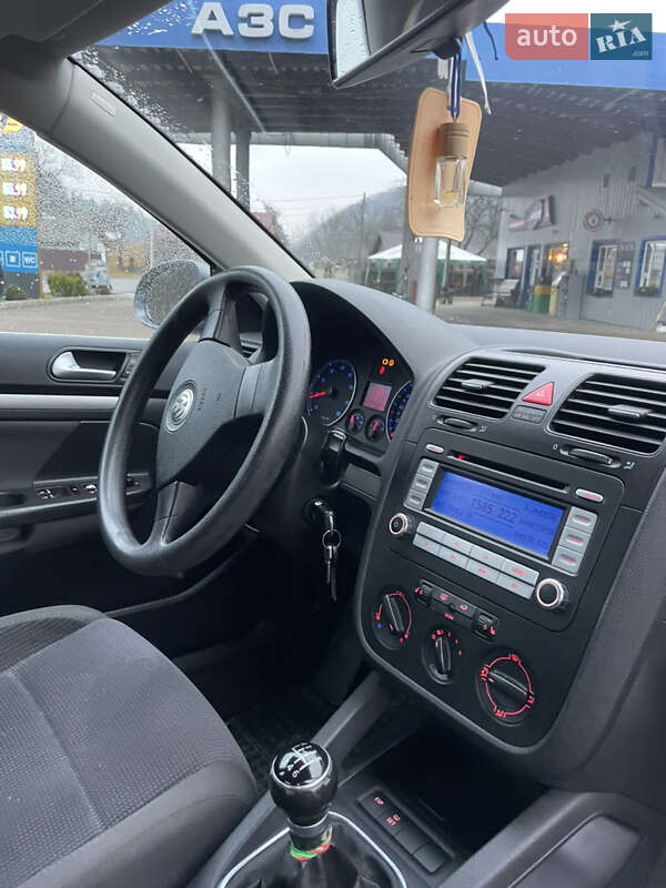 Седан Volkswagen Jetta 2006 в Косове