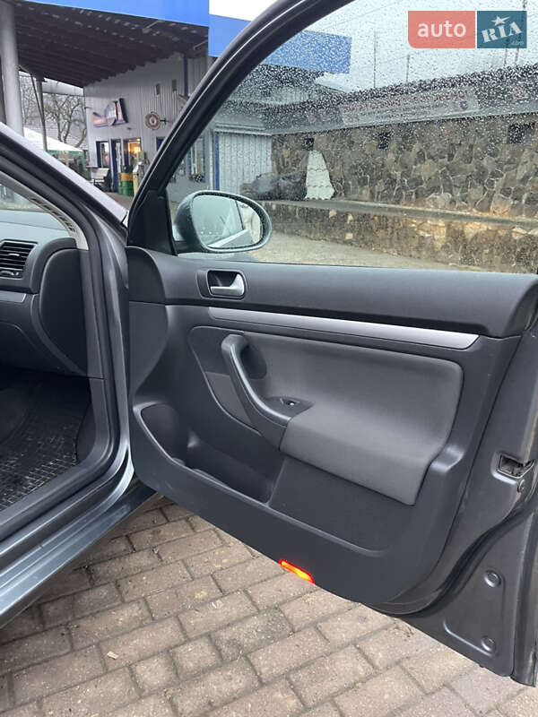 Седан Volkswagen Jetta 2006 в Косове