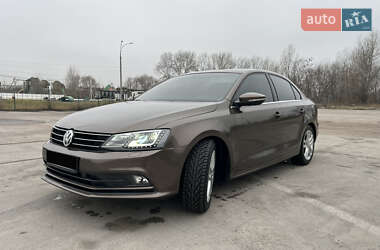 Седан Volkswagen Jetta 2015 в Киеве