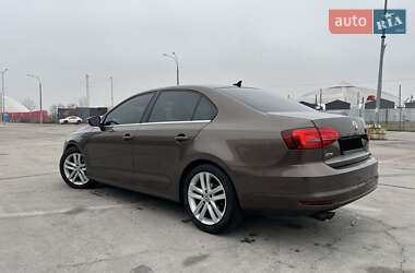 Седан Volkswagen Jetta 2015 в Киеве