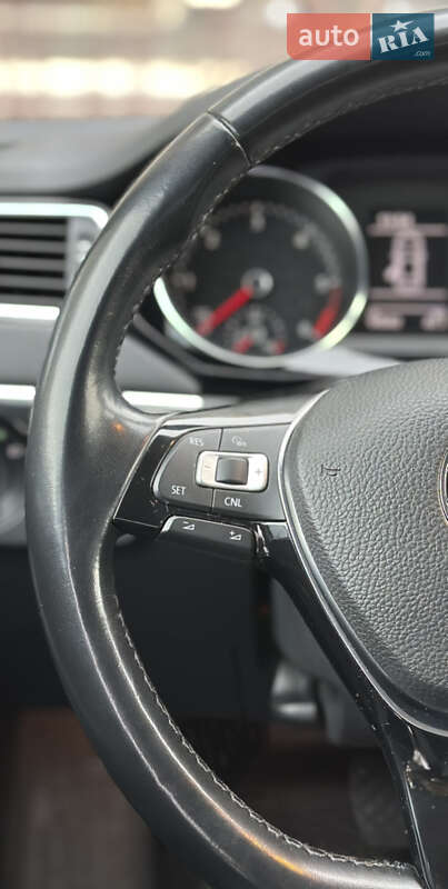 Седан Volkswagen Jetta 2016 в Киеве